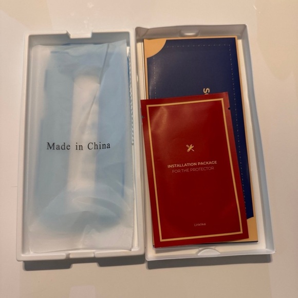 Screen Protector - Picture 4 of 4